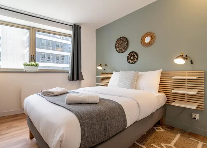 Grand Place - 1 Bedroom Διαμέρισμα