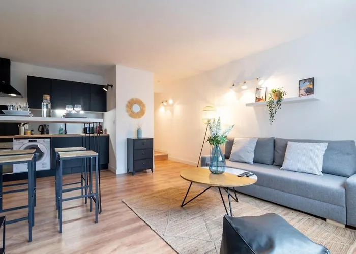 Grand Place - 1 Bedroom Διαμέρισμα